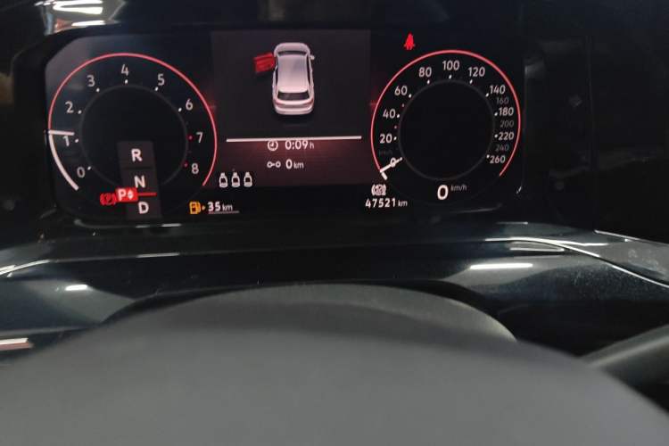 Used Volkswagen Golf 2021 280TSI DSG R-Line Odometer Close Up