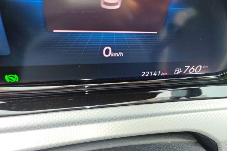 Used Volkswagen Golf 2021 280TSI DSG Pro Odometer Close Up