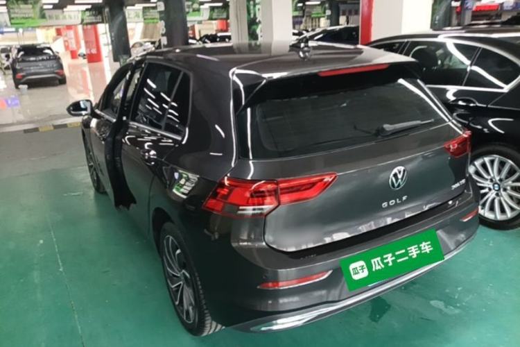 Used Volkswagen Golf 2021 200TSI DSG Pro Rear Left 45 Deg