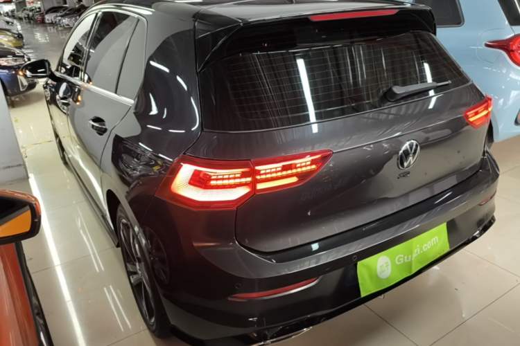 Used Volkswagen Golf 2021 280TSI DSG R-Line Rear Left 45 Deg