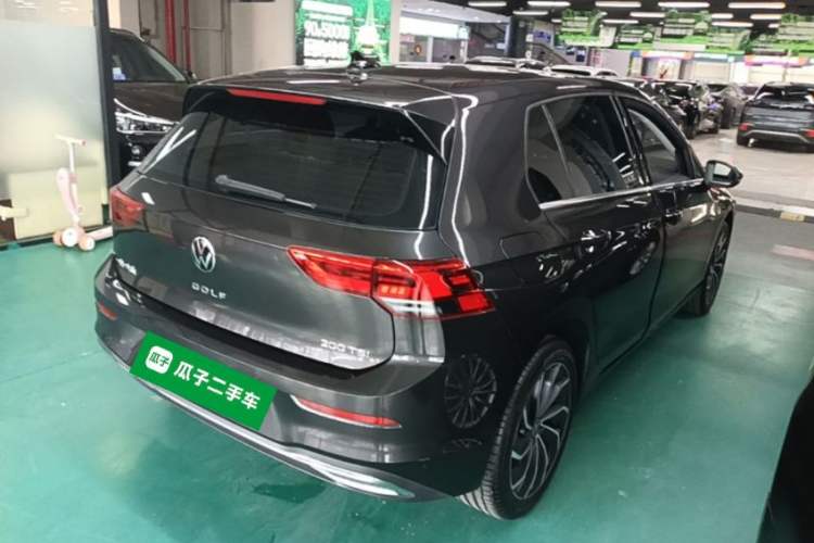Used Volkswagen Golf 2021 200TSI DSG Pro Rear Right 45 Deg