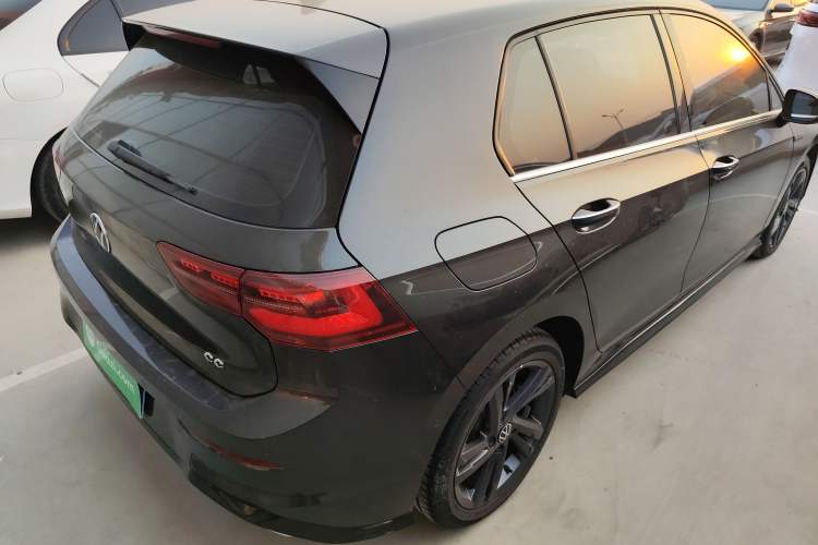 Used Volkswagen Golf 2021 280TSI DSG R-Line Rear Right 45 Deg