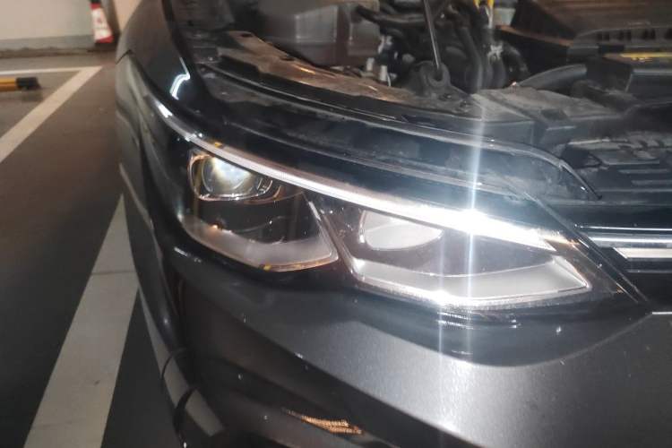 Used Volkswagen Golf 2021 280TSI DSG R-Line Right Front Headlight