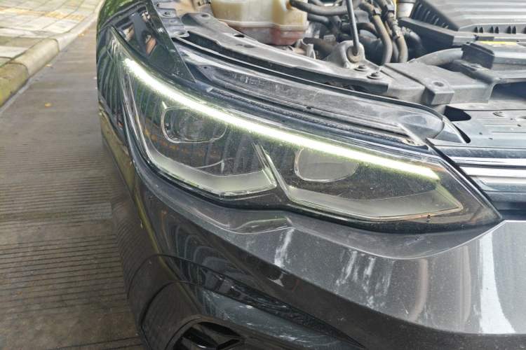 Used Volkswagen Golf 2021 280TSI DSG R-Line Right Front Headlight