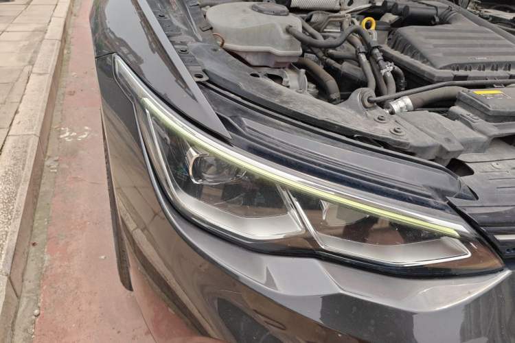 Used Volkswagen Golf 2021 280TSI DSG Pro First Edition Right Front Headlight