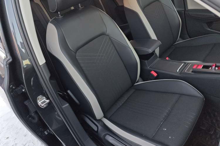 Used Volkswagen Golf 2021 280TSI DSG Pro Right Front Seat