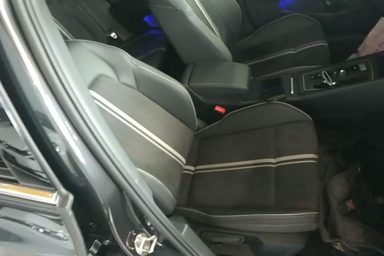 Used Volkswagen Golf 2021 280TSI DSG R-Line Right Front Seat