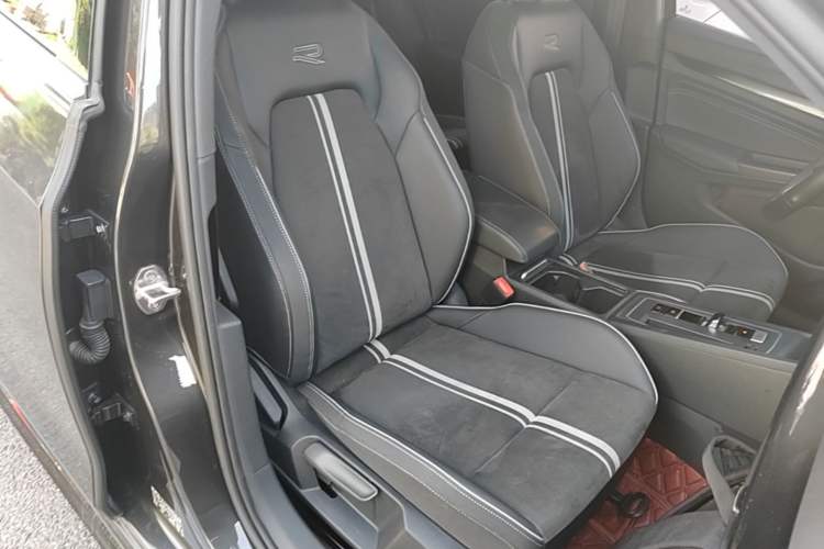 Used Volkswagen Golf 2021 280TSI DSG R-Line Right Front Seat