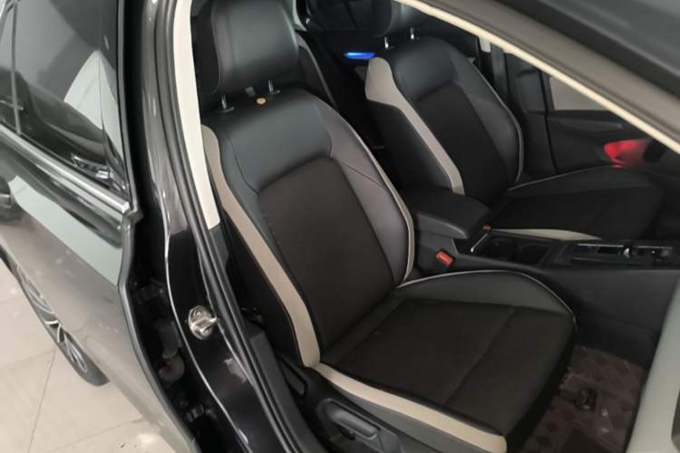 Used Volkswagen Golf 2021 280TSI DSG 30th Anniversary Edition Right Front Seat