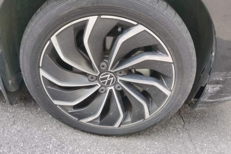 Used Volkswagen Golf 2021 280TSI DSG Pro Right Front Wheel Hub