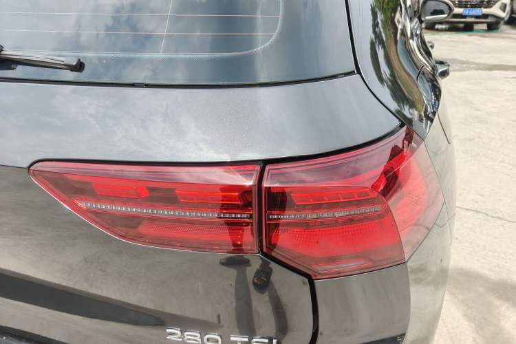 Used Volkswagen Golf 2021 280TSI DSG R-Line Right Rear Taillight