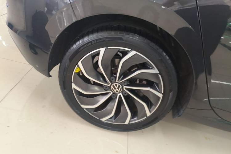 Used Volkswagen Golf 2021 280TSI DSG Pro Right Rear Wheel Hub