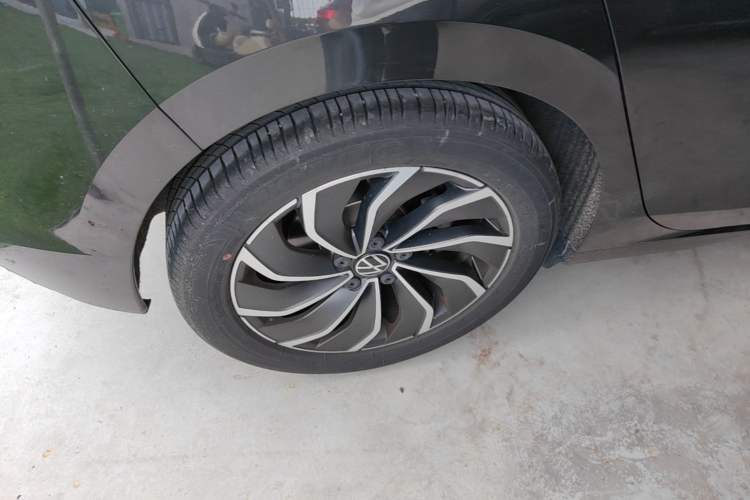 Used Volkswagen Golf 2021 280TSI DSG Pro Right Rear Wheel Hub