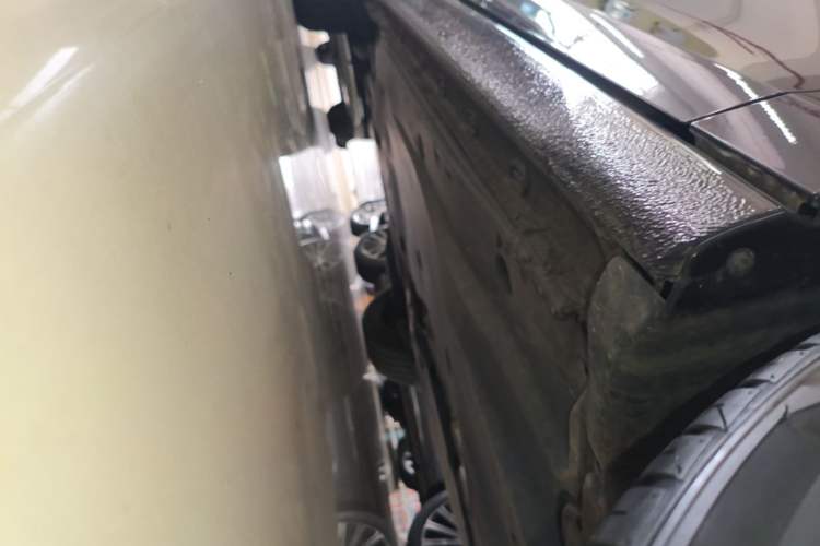 Used Volkswagen Golf 2021 280TSI DSG Pro Right Side Sill