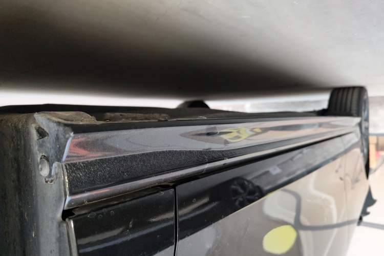 Used Volkswagen Golf 2021 280TSI DSG R-Line Right Side Sill