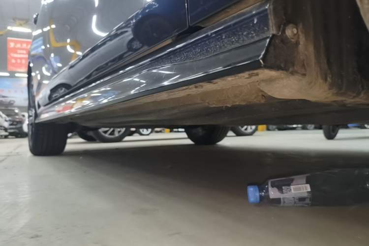 Used Volkswagen Golf 2021 280TSI DSG R-Line Right Side Sill