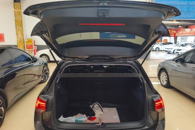 Used Volkswagen Golf 2021 280TSI DSG Pro Trunk