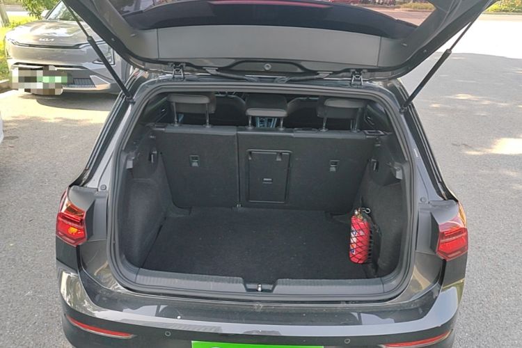 Used Volkswagen Golf 2021 280TSI DSG R-Line Trunk