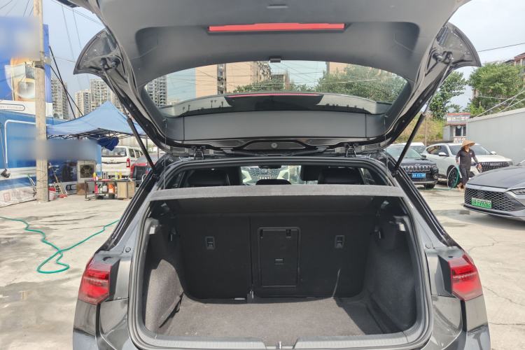 Used Volkswagen Golf 2021 280TSI DSG R-Line Trunk