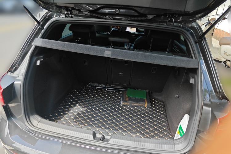 Used Volkswagen Golf 2021 280TSI DSG R-Line Trunk