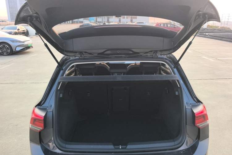 Used Volkswagen Golf 2021 280TSI DSG Pro Trunk