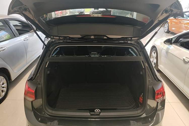 Used Volkswagen Golf 2021 280TSI DSG Pro Trunk