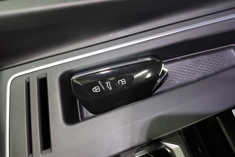 Used Volkswagen Golf 2021 280TSI DSG R-Line Vehicle Key