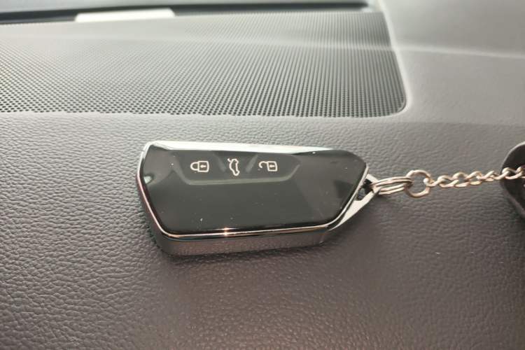 Used Volkswagen Golf 2021 200TSI DSG Pro Vehicle Key