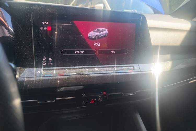 Used Volkswagen Golf 2021 280TSI DSG R-Line Audio And AC Panel