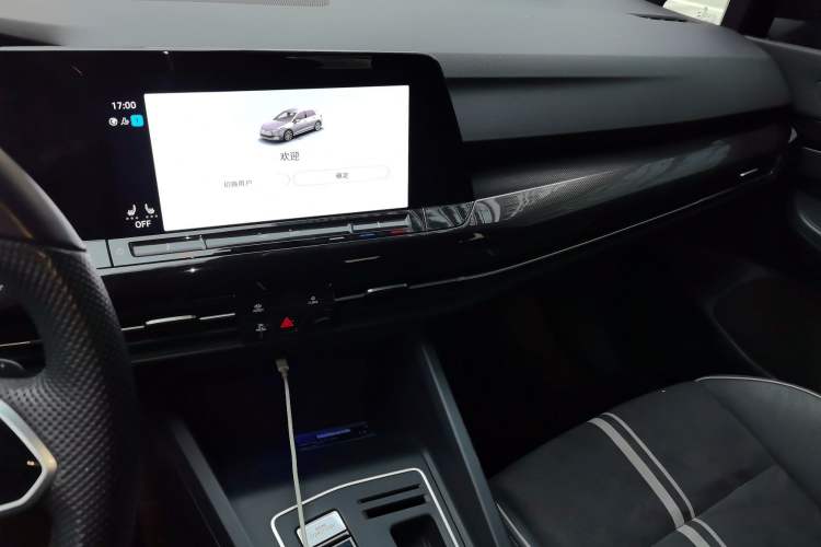 Used Volkswagen Golf 2021 280TSI DSG R-Line Audio And AC Panel
