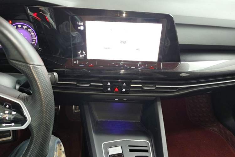 Used Volkswagen Golf 2021 280TSI DSG R-Line Audio And AC Panel