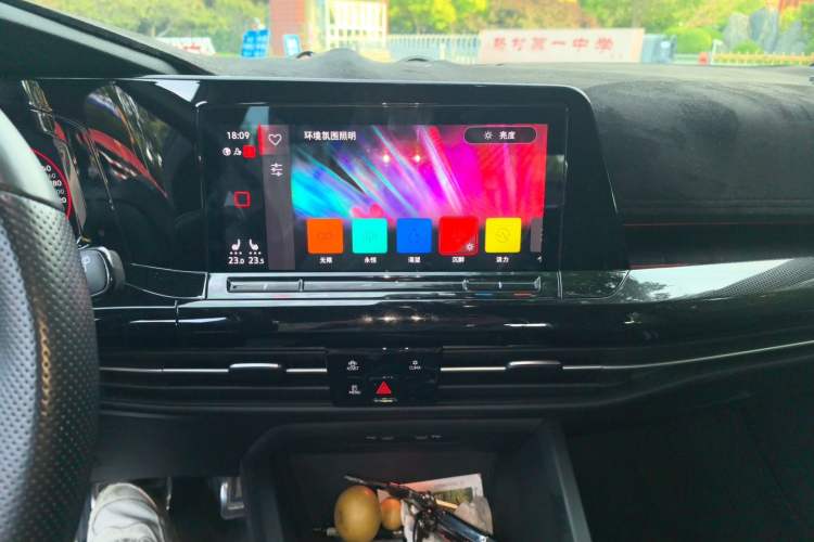 Used Volkswagen Golf 2021 280TSI DSG R-Line Audio And AC Panel