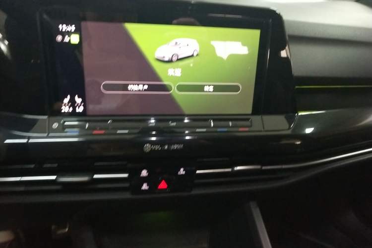 Used Volkswagen Golf 2021 280TSI DSG R-Line Audio And AC Panel