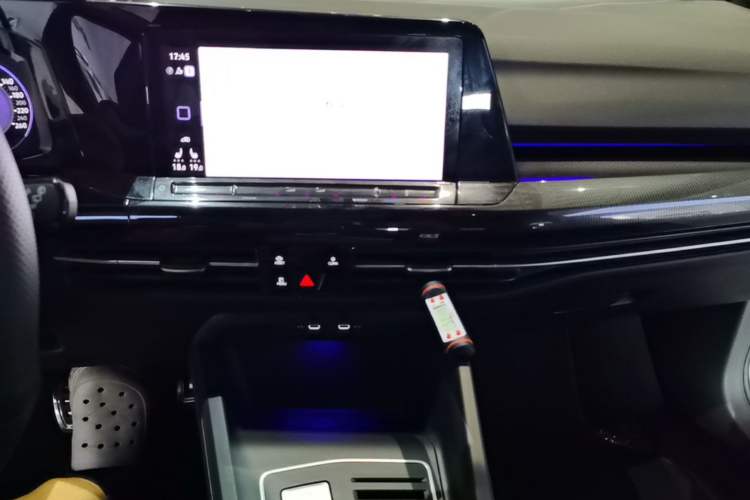 Used Volkswagen Golf 2021 280TSI DSG R-Line Audio And AC Panel