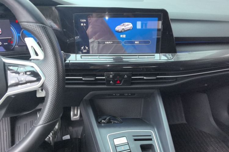 Used Volkswagen Golf 2021 280TSI DSG R-Line Audio And AC Panel
