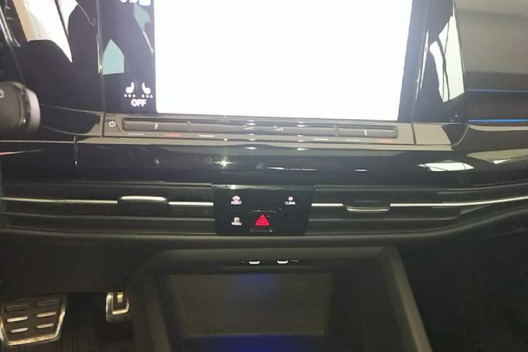Used Volkswagen Golf 2021 280TSI DSG R-Line Audio And AC Panel