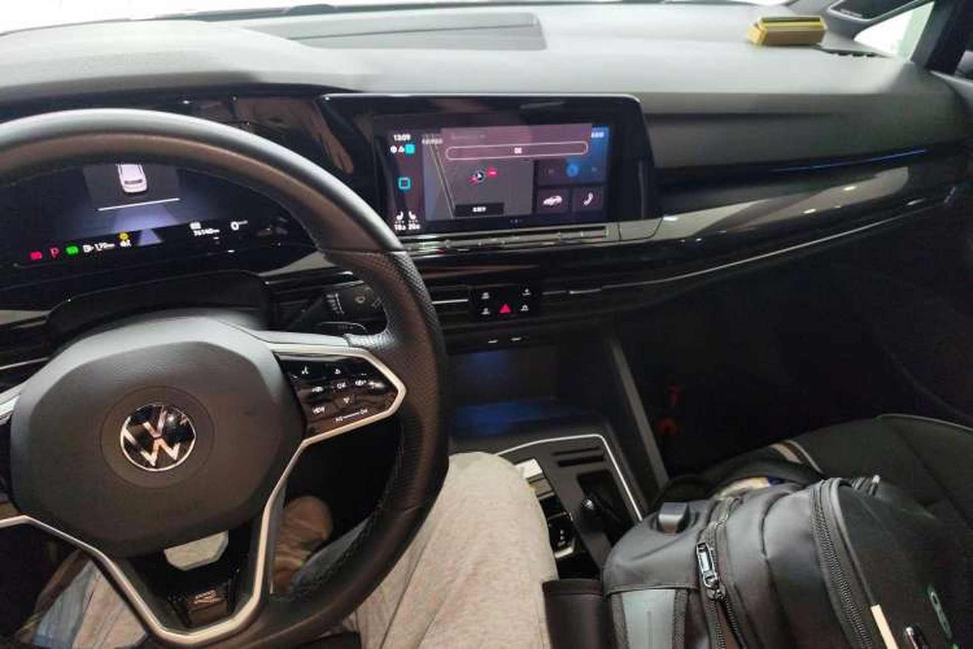 Used Volkswagen Golf 2021 280TSI DSG R-Line Center Console