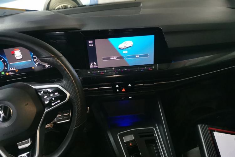 Used Volkswagen Golf 2021 280TSI DSG R-Line Center Console