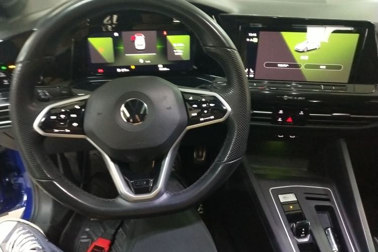 Used Volkswagen Golf 2021 280TSI DSG R-Line Center Console
