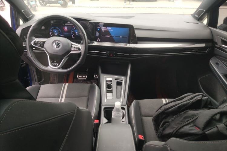 Used Volkswagen Golf 2021 280TSI DSG R-Line Center Console