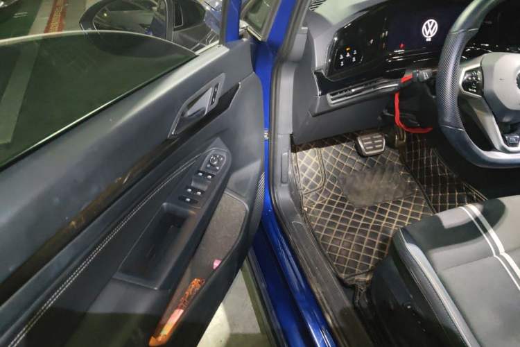 Used Volkswagen Golf 2021 280TSI DSG R-Line Driver Seat