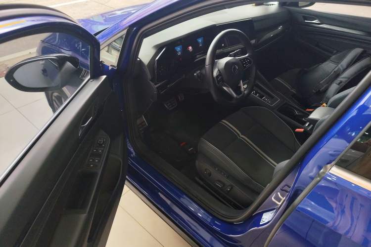 Used Volkswagen Golf 2021 280TSI DSG R-Line Driver Seat
