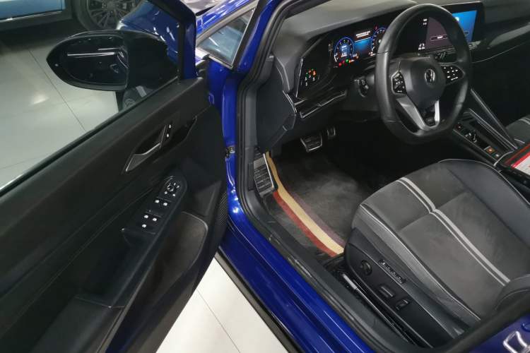Used Volkswagen Golf 2021 280TSI DSG R-Line Driver Seat