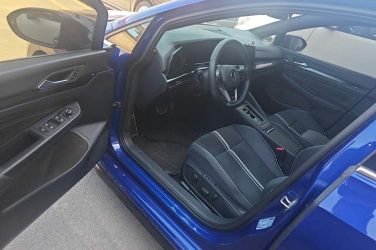 Used Volkswagen Golf 2021 280TSI DSG R-Line Driver Seat