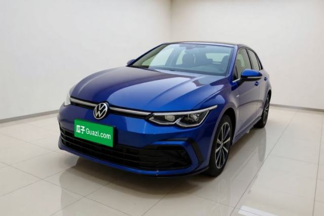 Ojetý Volkswagen Golf 2021 280TSI DSG R-Line