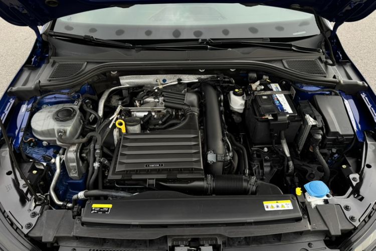 Used Volkswagen Golf 2021 280TSI DSG R-Line Engine Bay