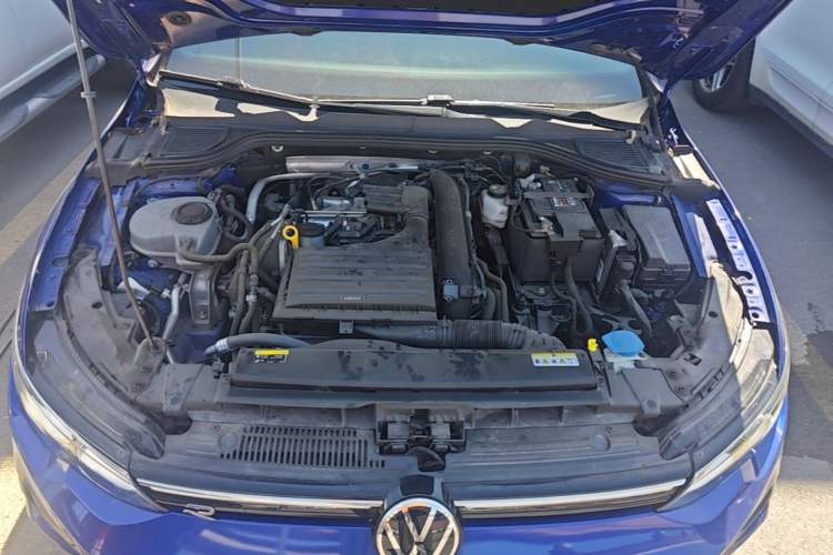 Used Volkswagen Golf 2021 280TSI DSG R-Line Engine Bay