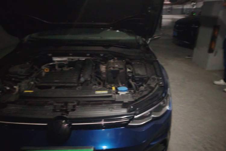 Used Volkswagen Golf 2021 280TSI DSG R-Line Engine Bay Left