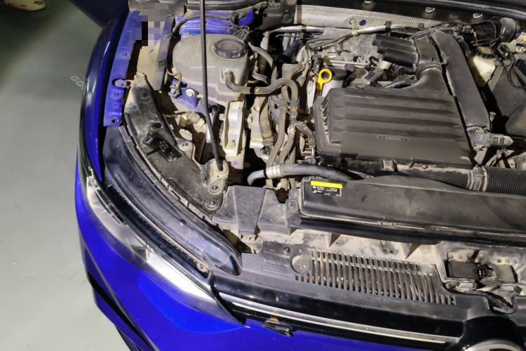 Used Volkswagen Golf 2021 280TSI DSG R-Line Engine Bay Right