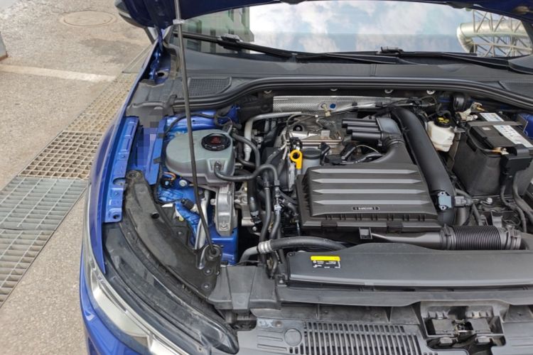 Used Volkswagen Golf 2021 280TSI DSG R-Line Engine Bay Right